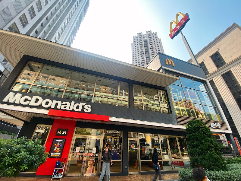 麥當勞-台中文心二餐廳－設有得來速