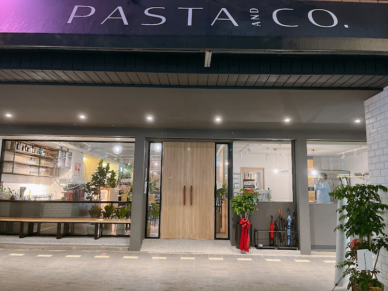 Pasta & Co. Restaurant, Bar & Lounge