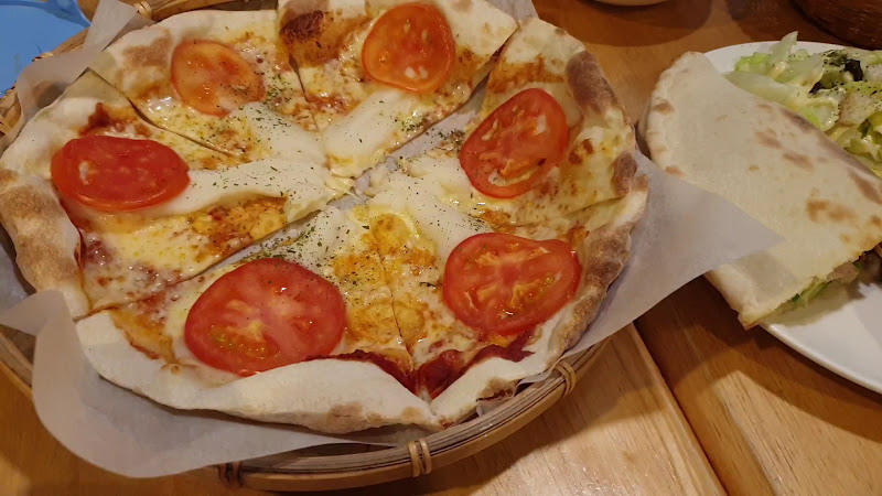 背包廚房手工披薩咖啡屋