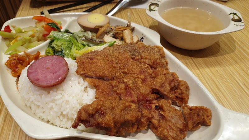 華南排骨便當專門店