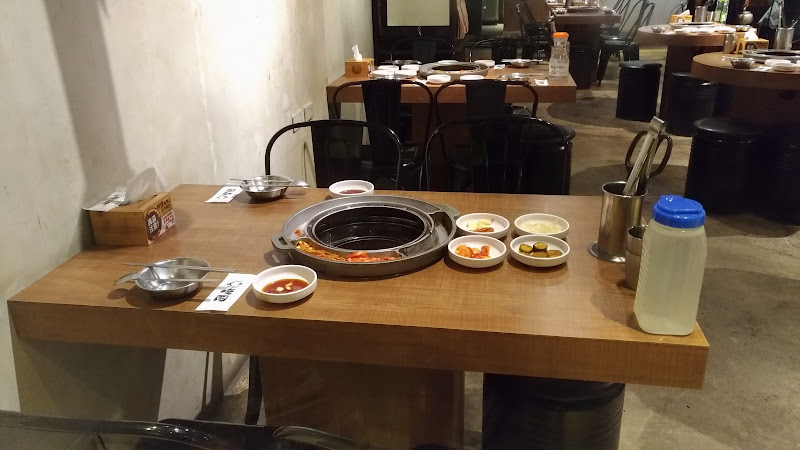 吃肉 EatMeat 韓式烤肉 中山店