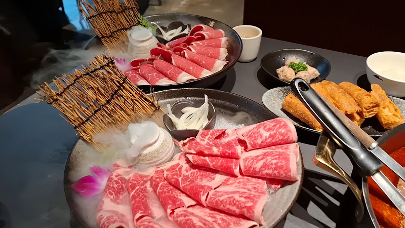 岩漿漢方麻辣火鍋-微風信義店