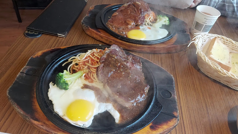 人从众厚切牛排(台北北醫店)