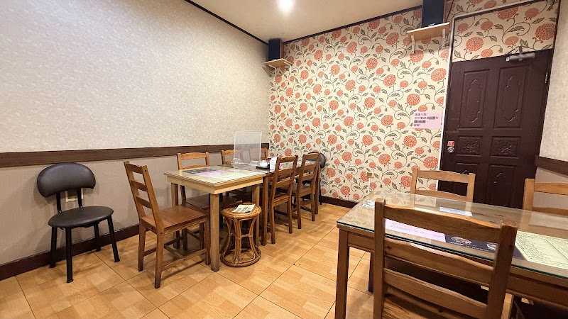 台南桃花源牛肉麵館（打烊前30分鐘不接單）