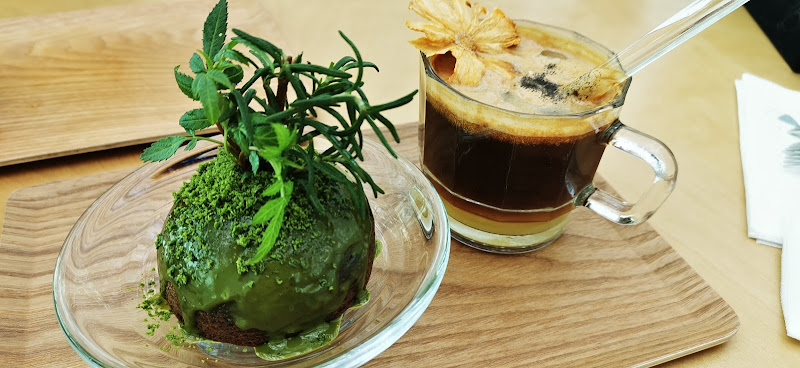 南美春室 The POOL