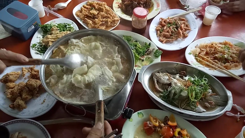 文川梅子雞城(臺南市楠西區)