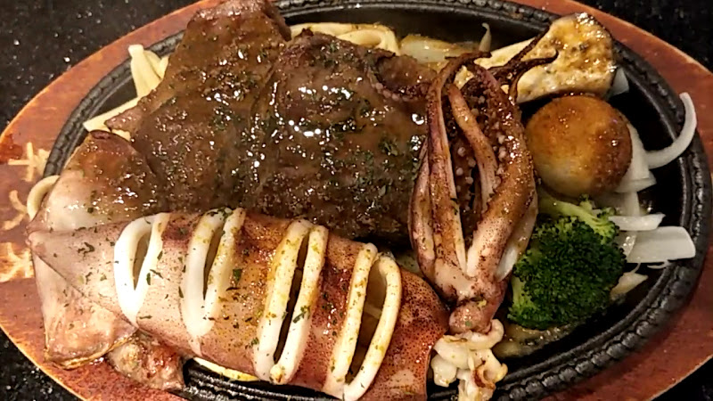 小蒙牛頂級麻辣養生鍋-家樂福仁德店