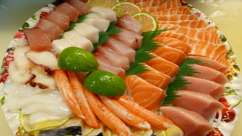 津之芳生魚片專賣店（致理店）