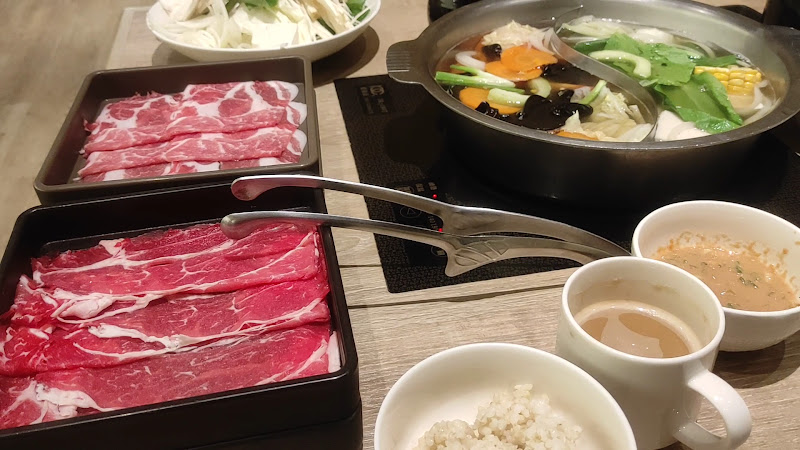 MO-MO-PARADISE 新莊宏匯牧場