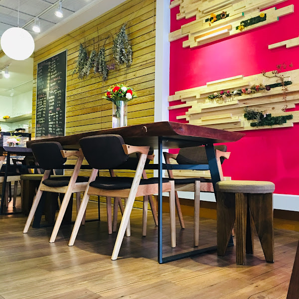 若草 WAKAKUSA Flower & Dining