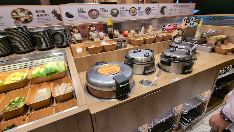 金炭火燒肉餐廳（裕隆城旗艦館）