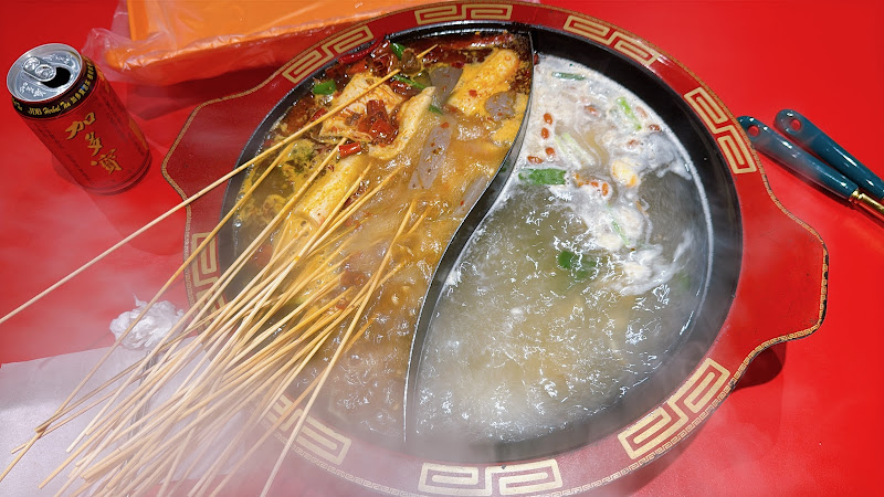 嗯雞刀正宗成都串串香（新莊店）