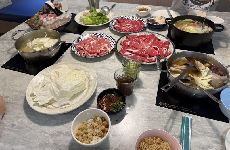 養鍋石頭涮涮鍋 平鎮店