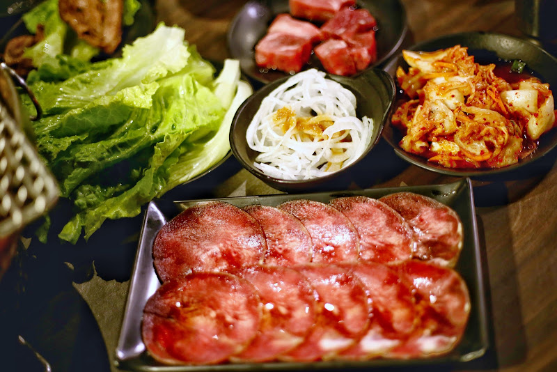 潮肉炭火燒肉-環中店