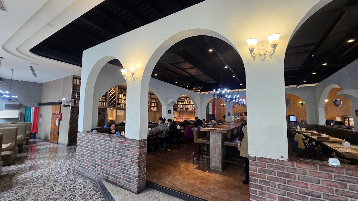 Mr. May 義式百匯 桃園中正店